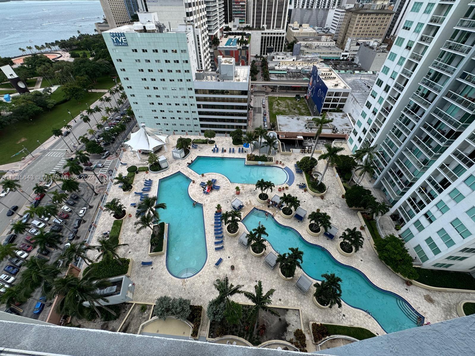 244 Biscayne Blvd # 2105