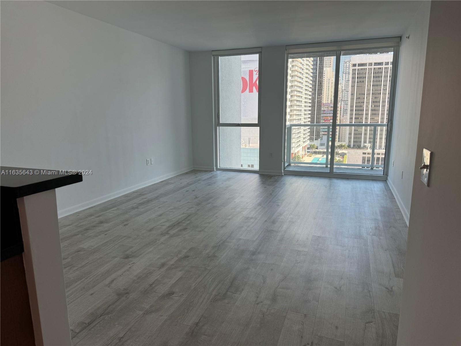 244 Biscayne Blvd # 2105