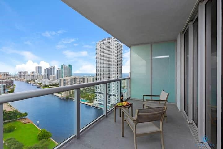 2602 E HALLANDALE BEACH BLVD Unit: 2706