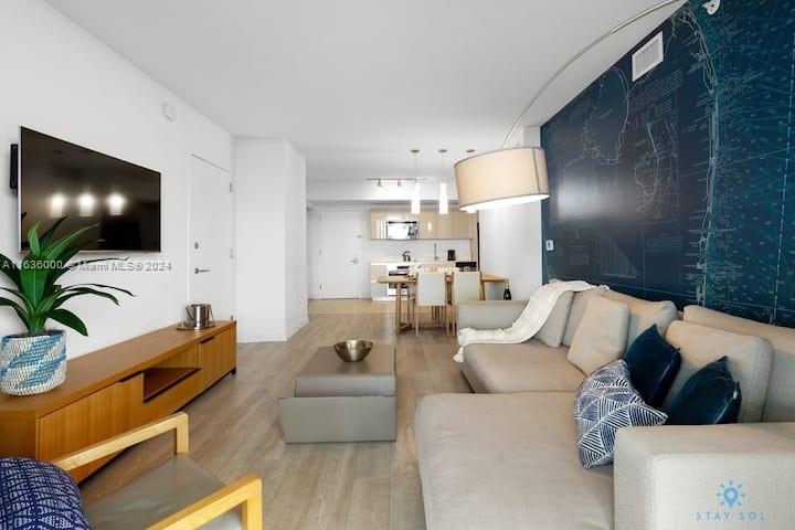 2602 E HALLANDALE BEACH BLVD Unit: 2706