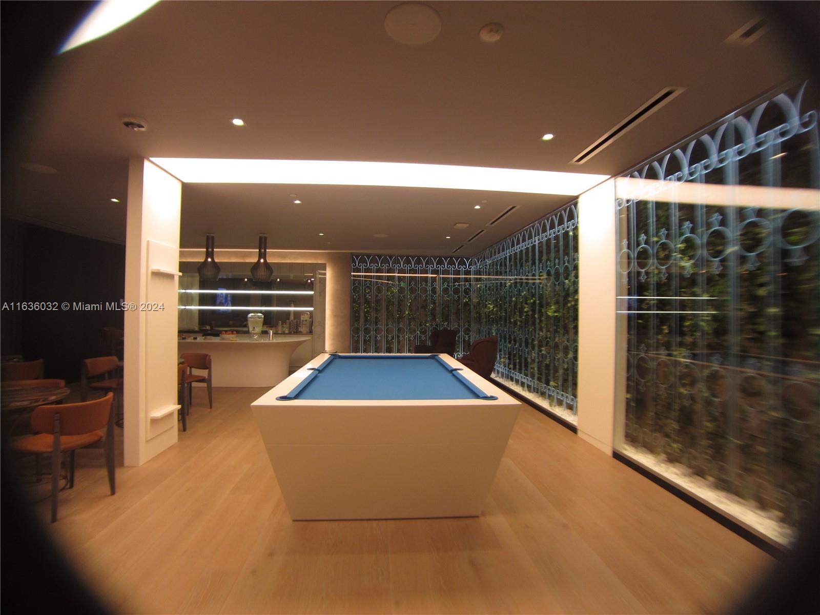1000 Brickell Plz # 4805