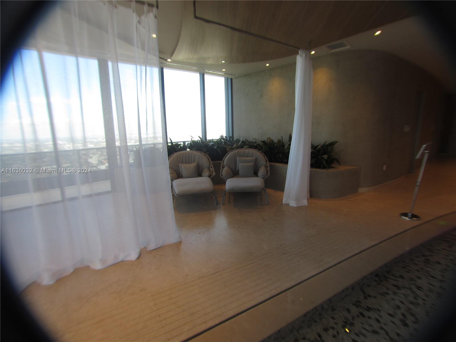 1000 Brickell Plz # 4805