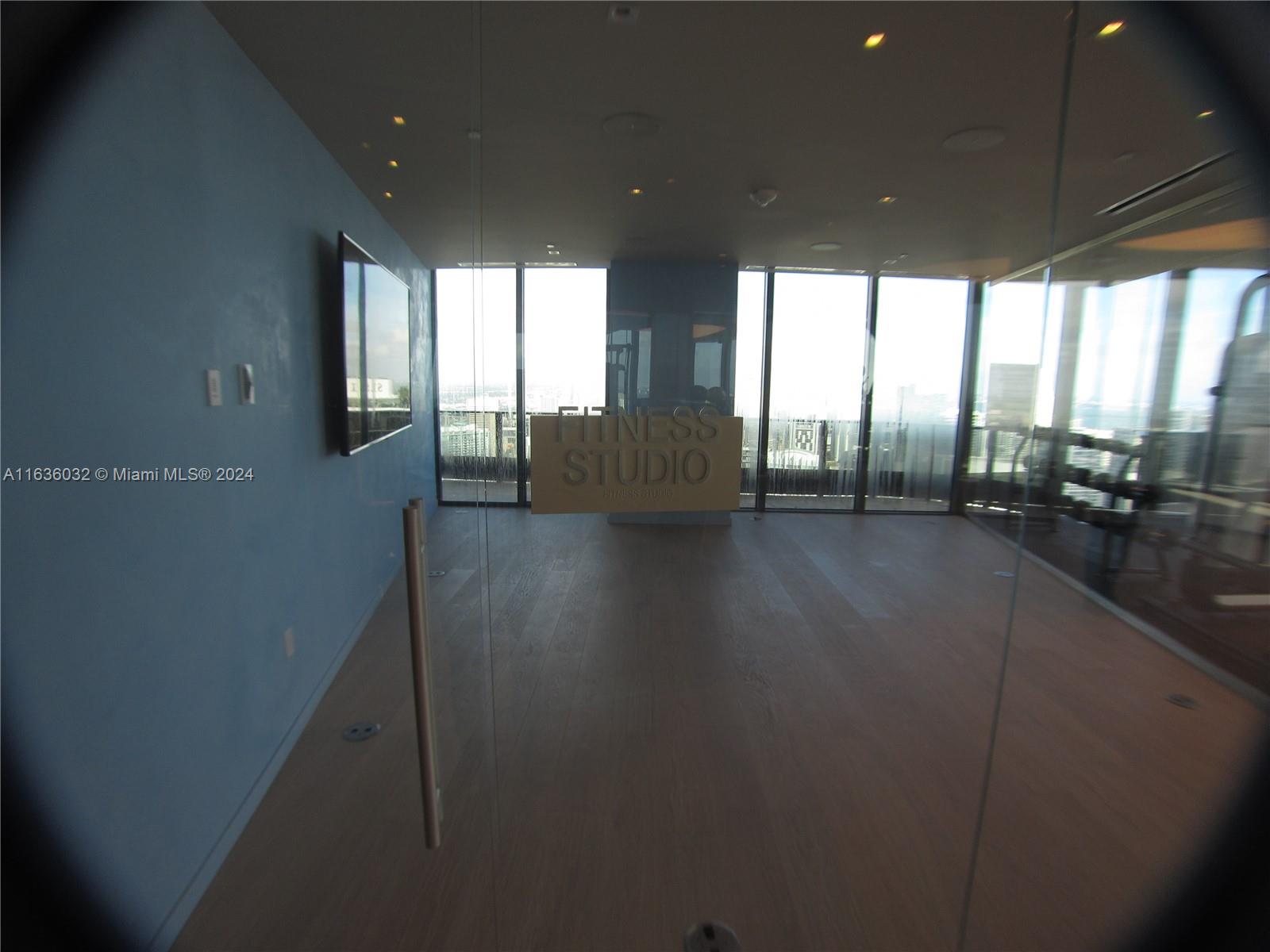 1000 Brickell Plz # 4805