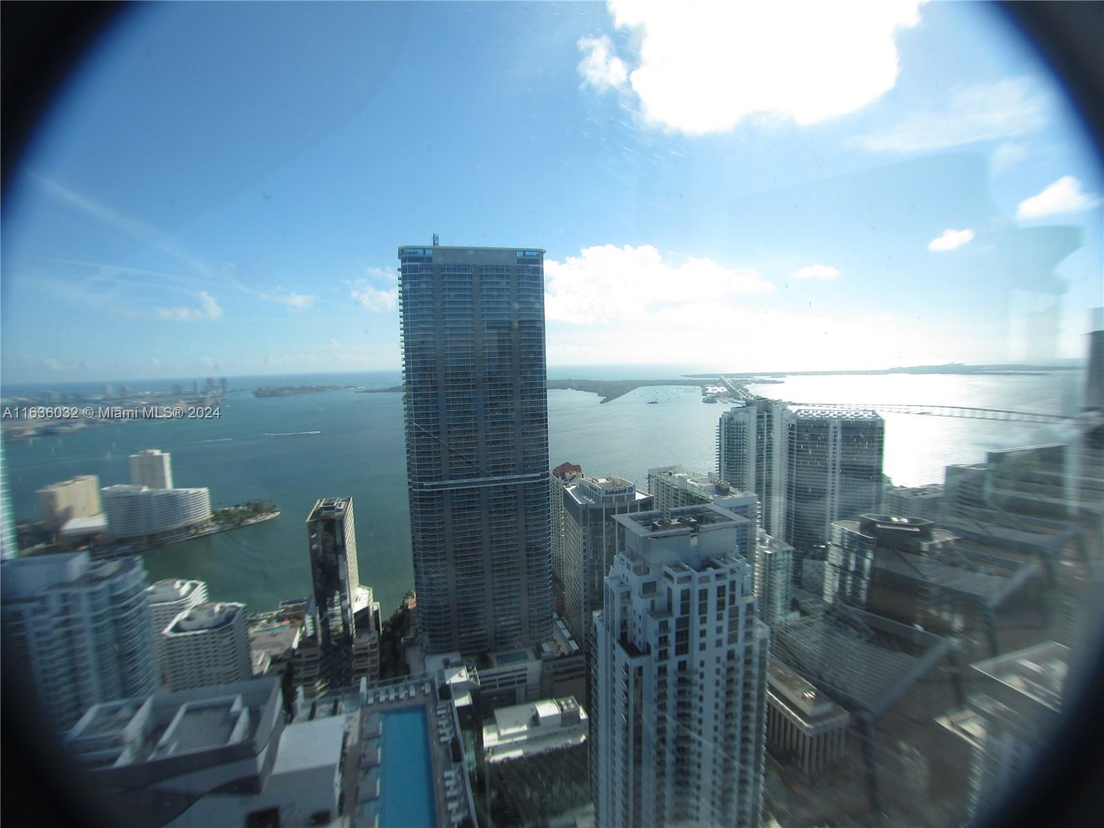 1000 Brickell Plz # 4805