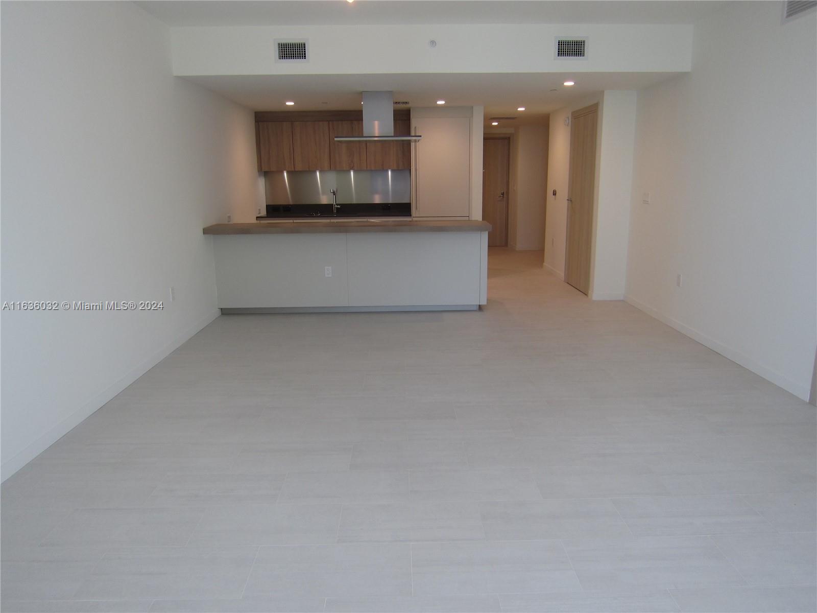1000 Brickell Plz # 4805