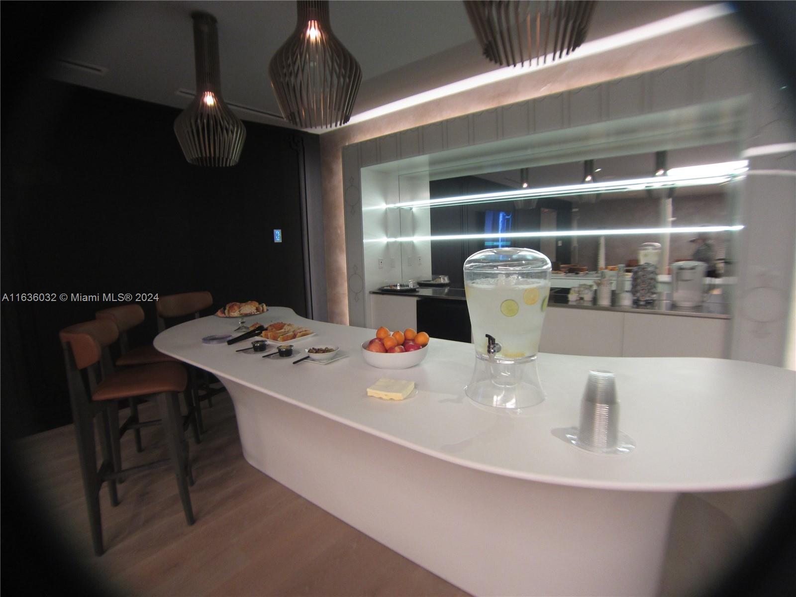 1000 Brickell Plz # 4805