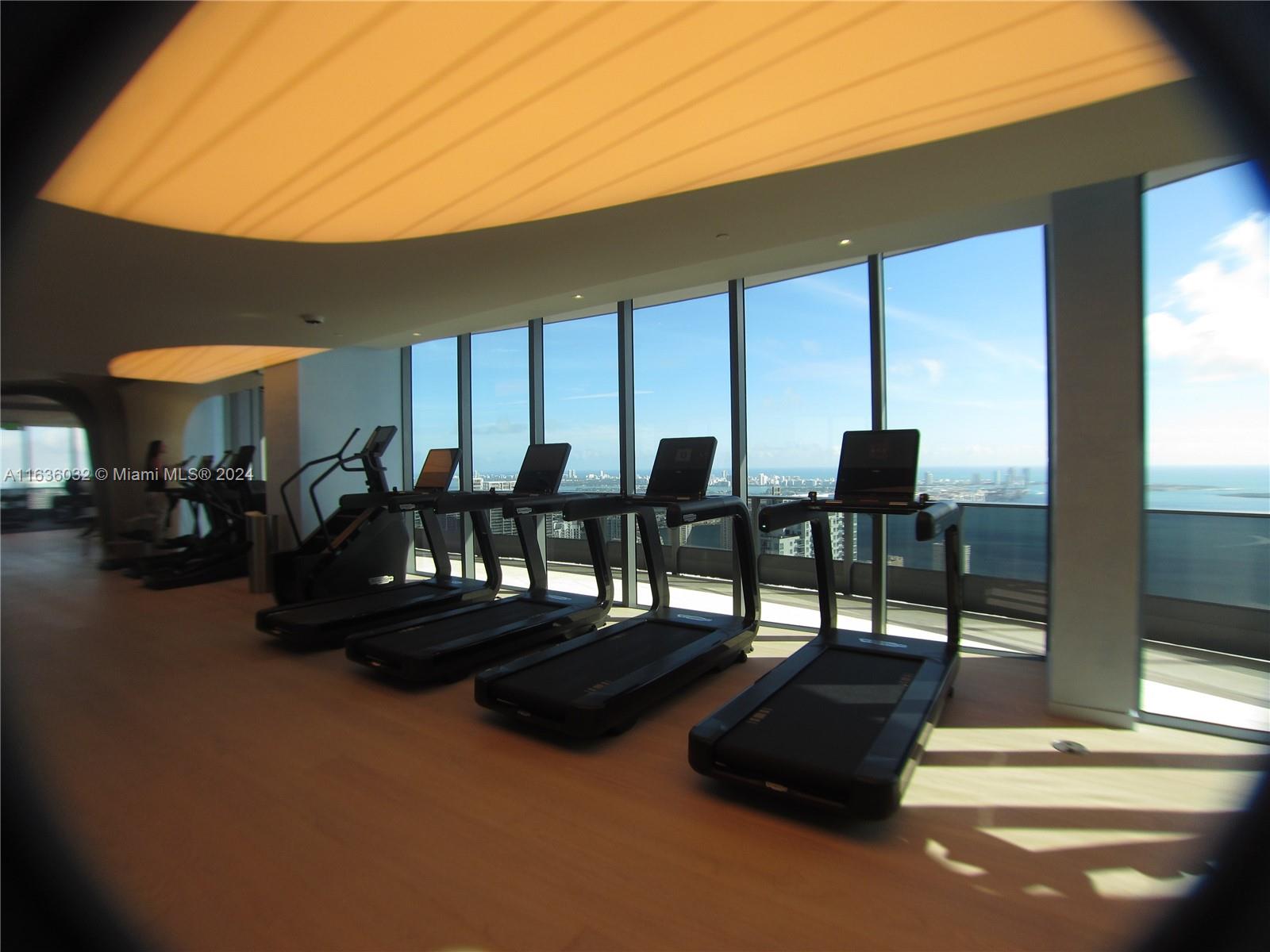 1000 Brickell Plz # 4805