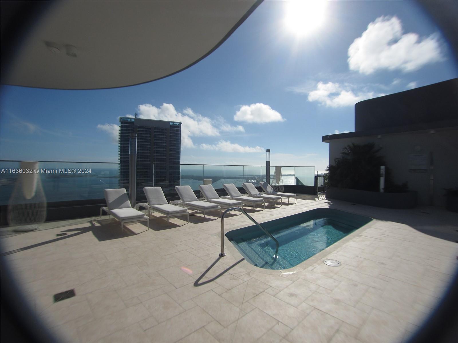 1000 Brickell Plz # 4805