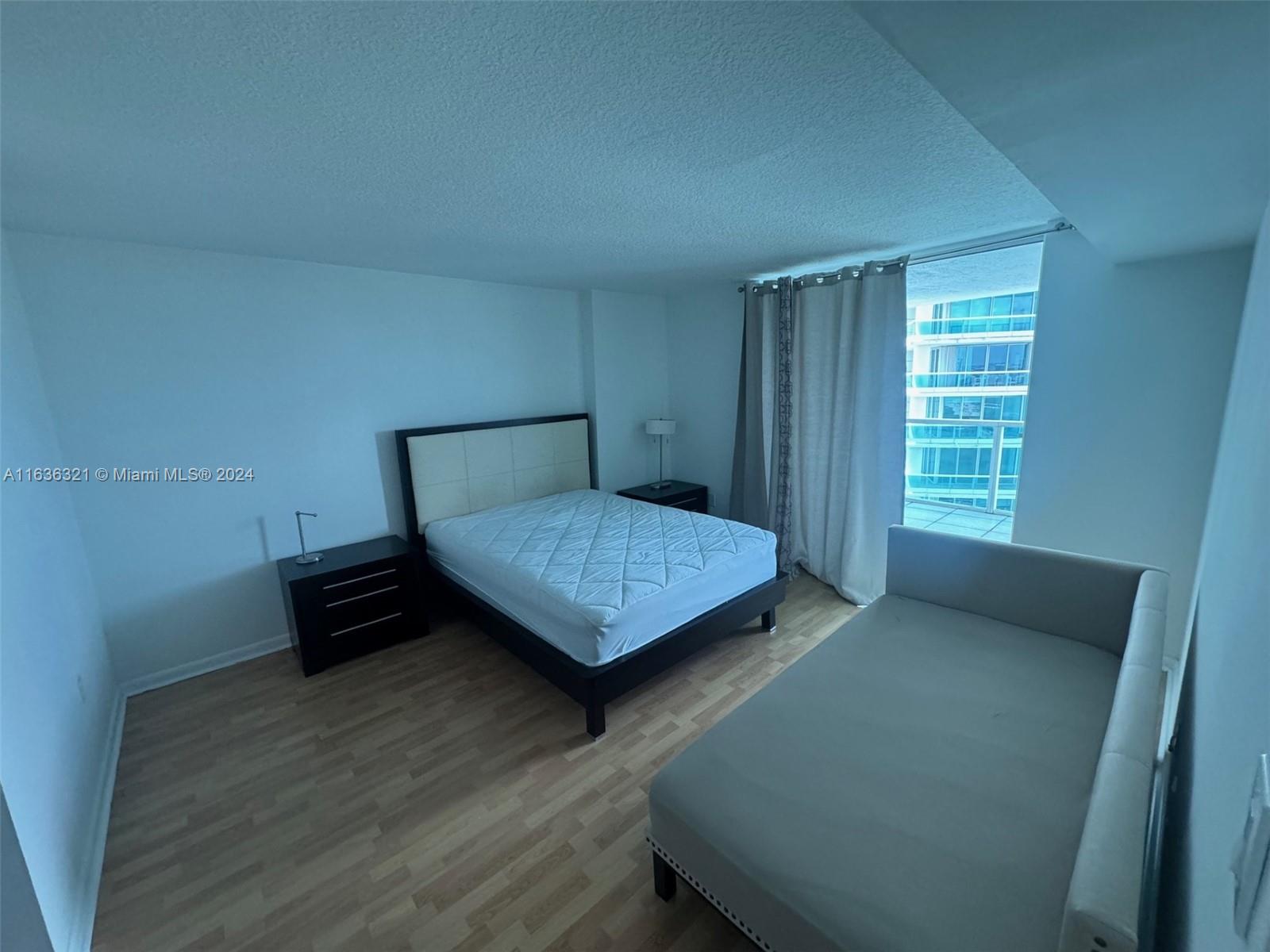 2101 Brickell Ave # 2410