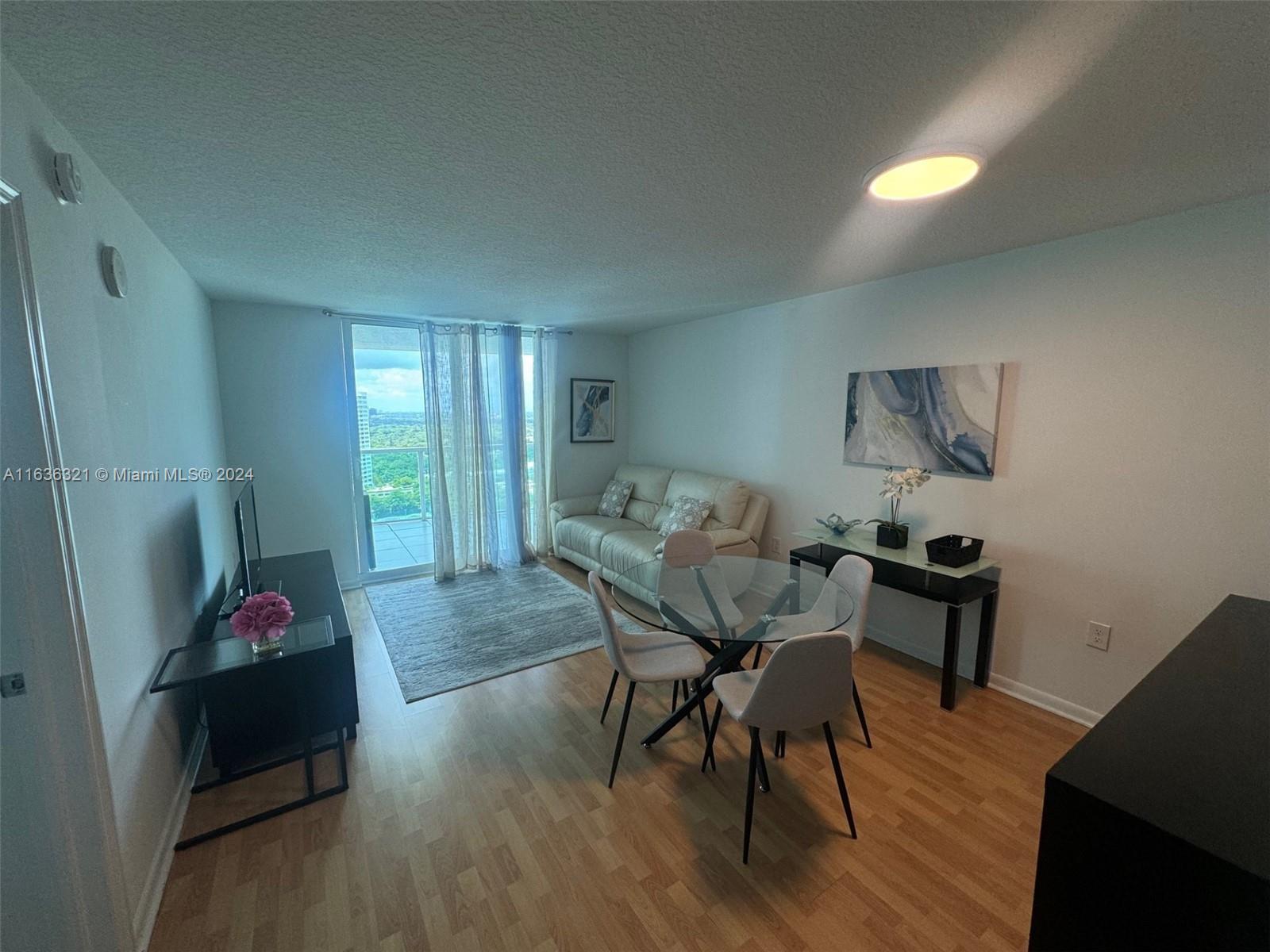 2101 Brickell Ave # 2410