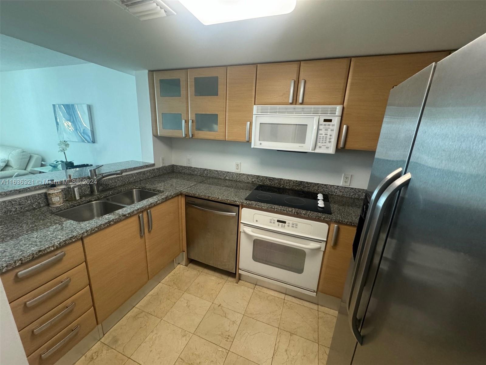 2101 Brickell Ave # 2410