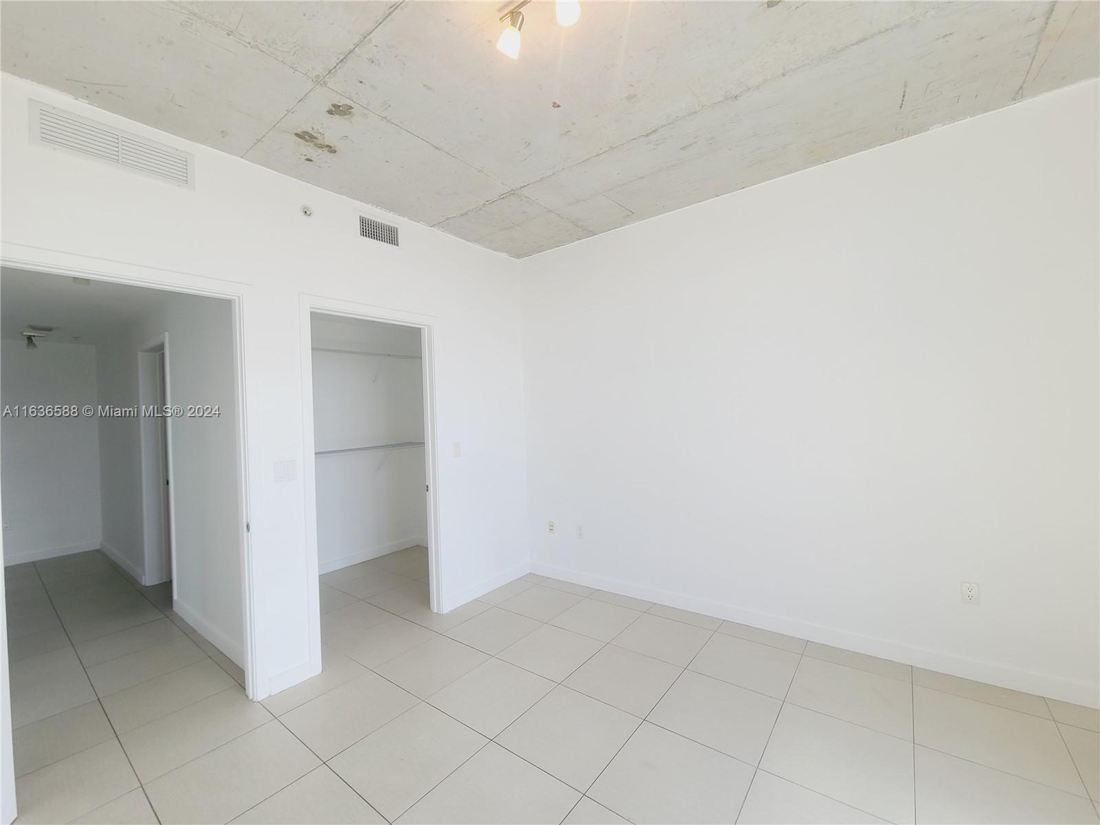 3301 NE 1 AVE # H1107