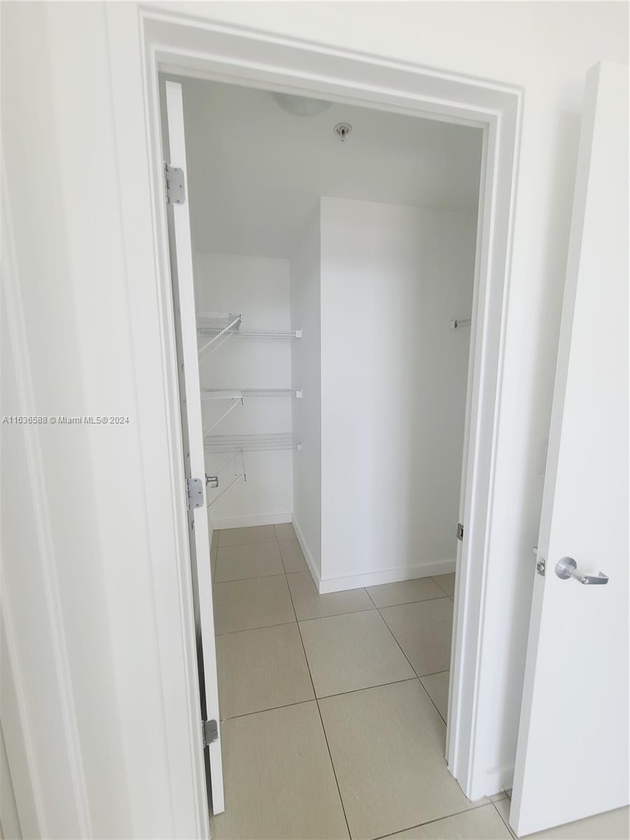 3301 NE 1 AVE # H1107