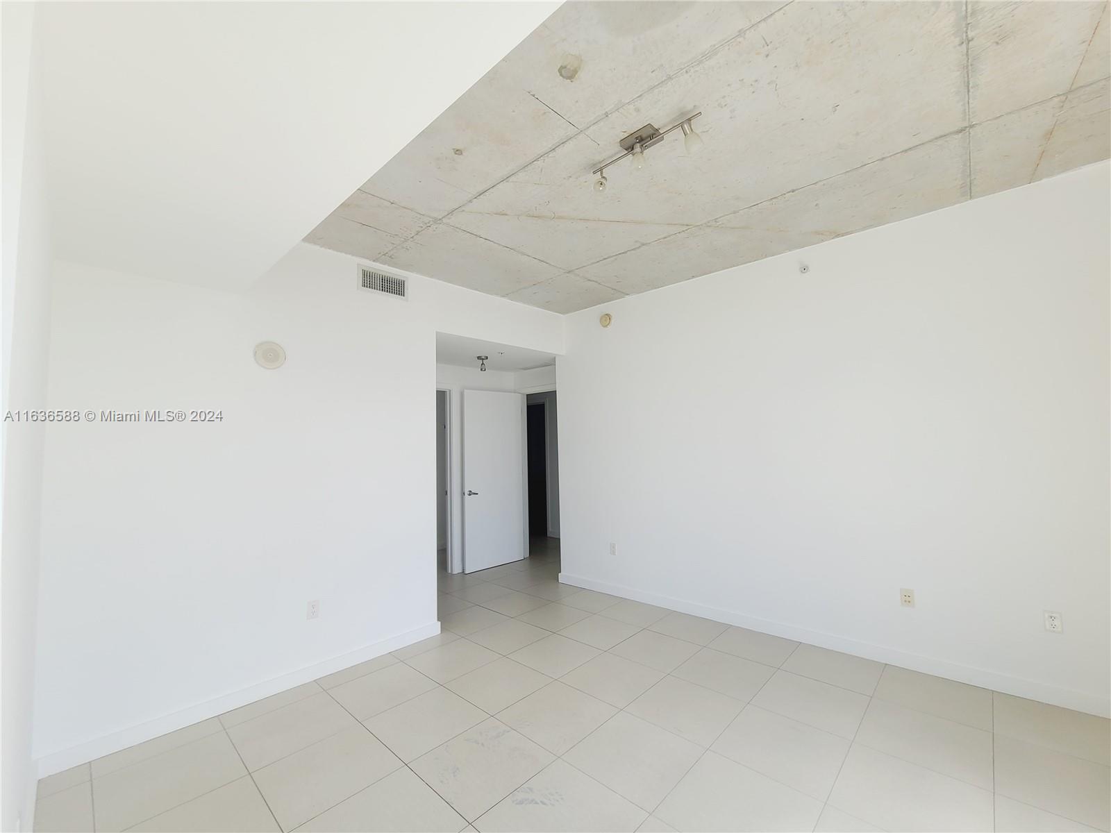 3301 NE 1 AVE # H1107