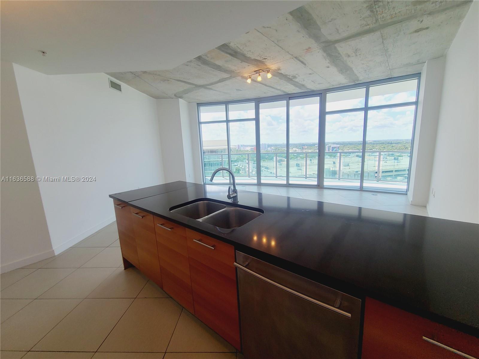 3301 NE 1 AVE # H1107