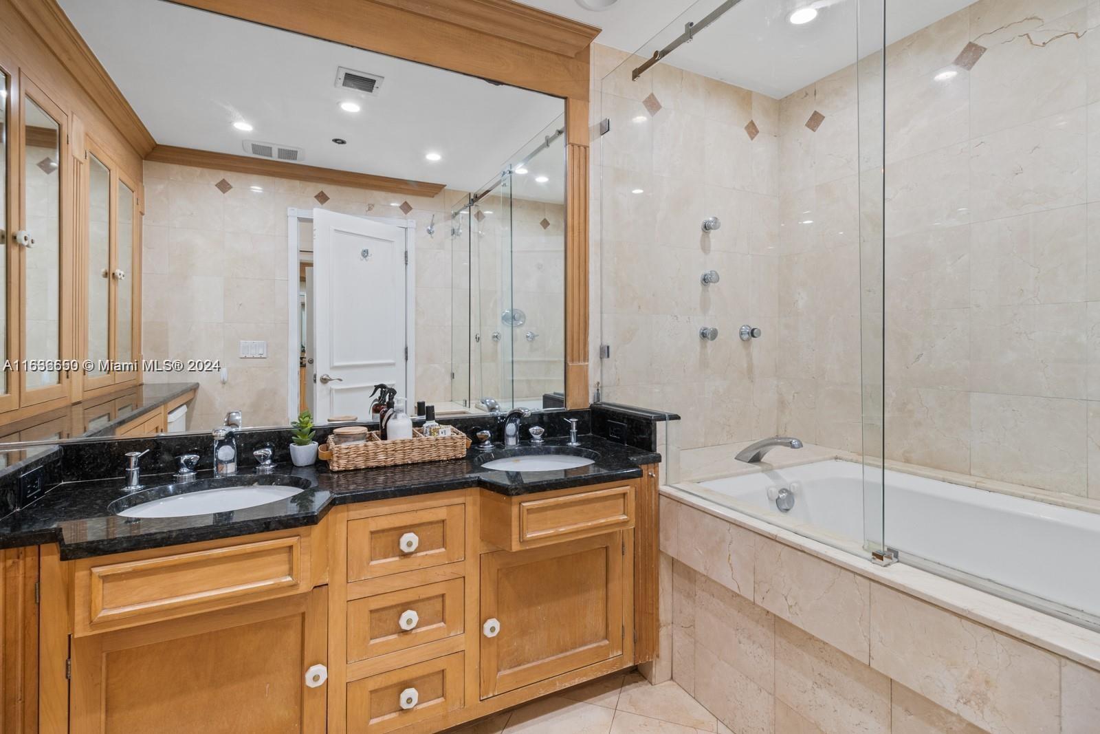 151 Crandon Blvd # 526