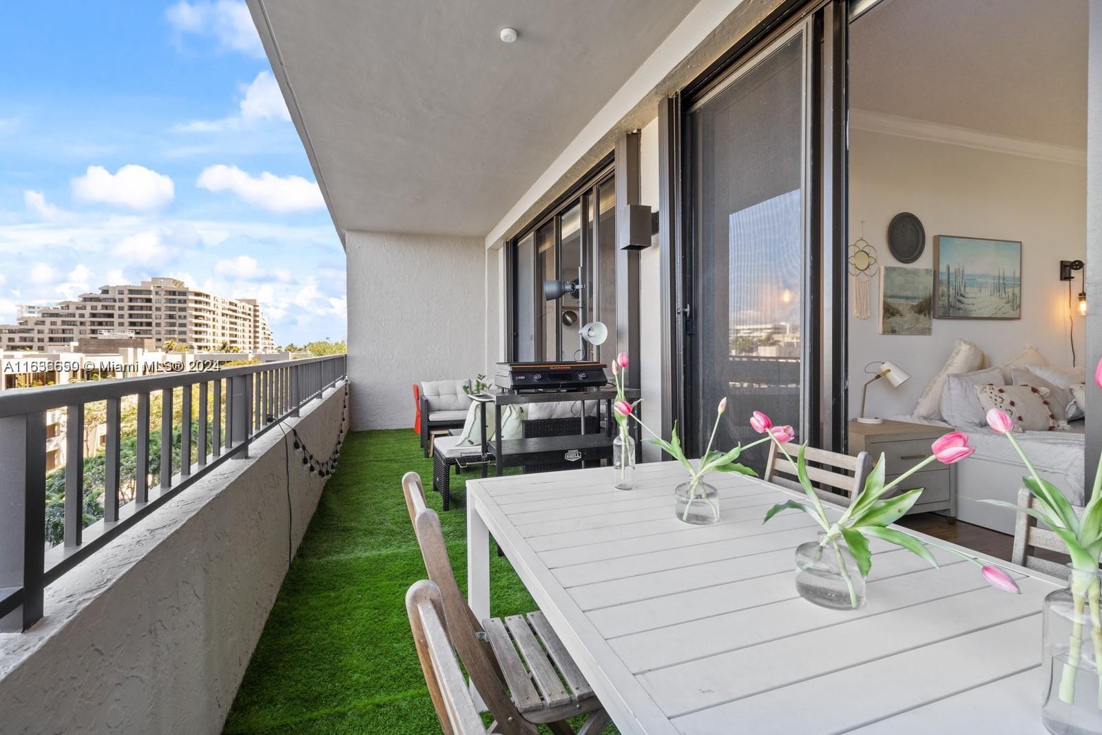 151 Crandon Blvd # 526