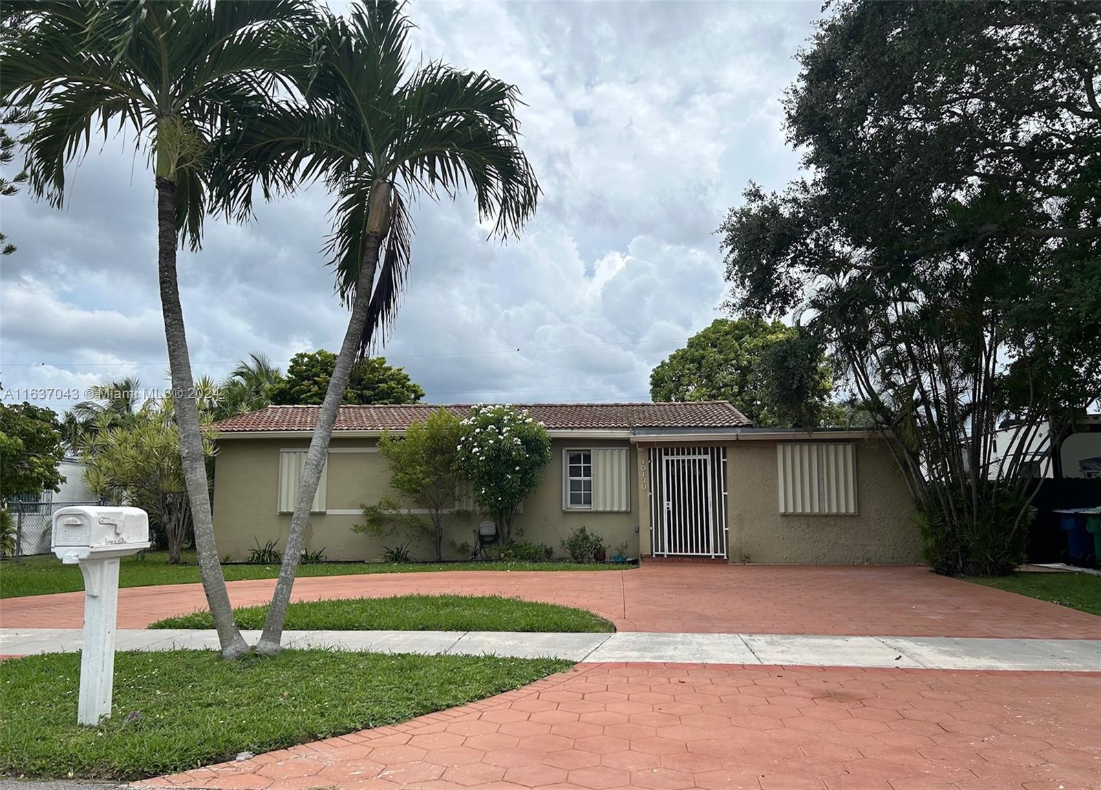 10130 SW 37th Ter