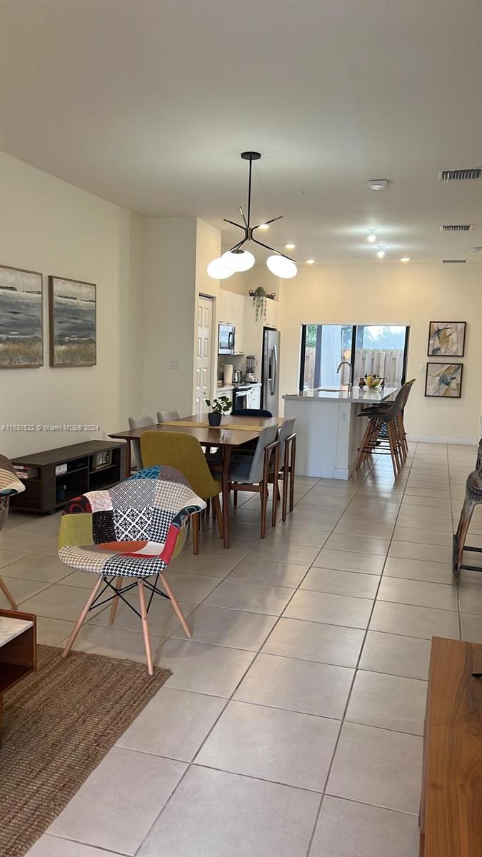 8039 NW 104th Ave # 2