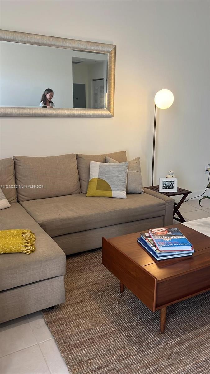 8039 NW 104th Ave # 2