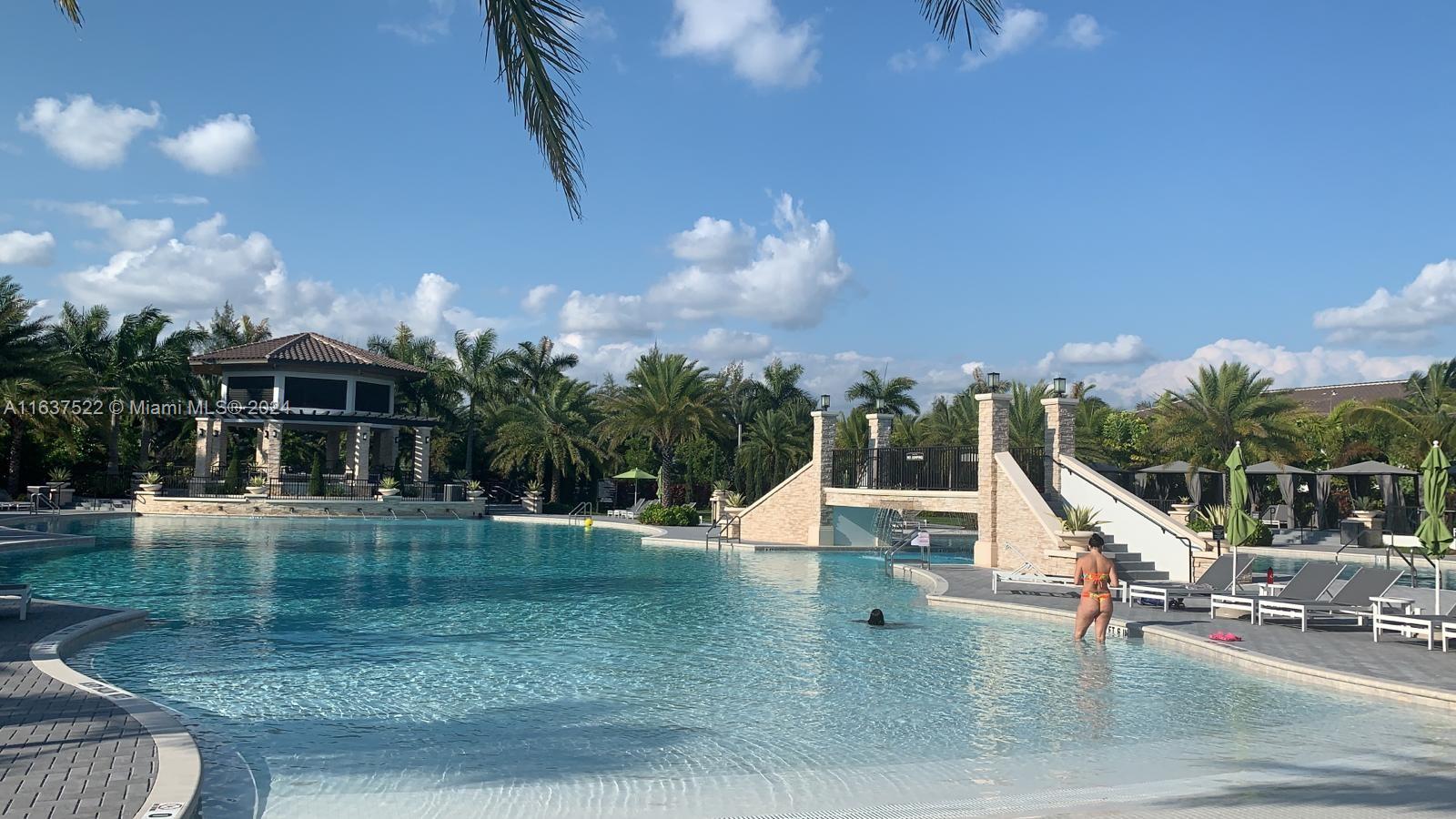 8039 NW 104th Ave # 2