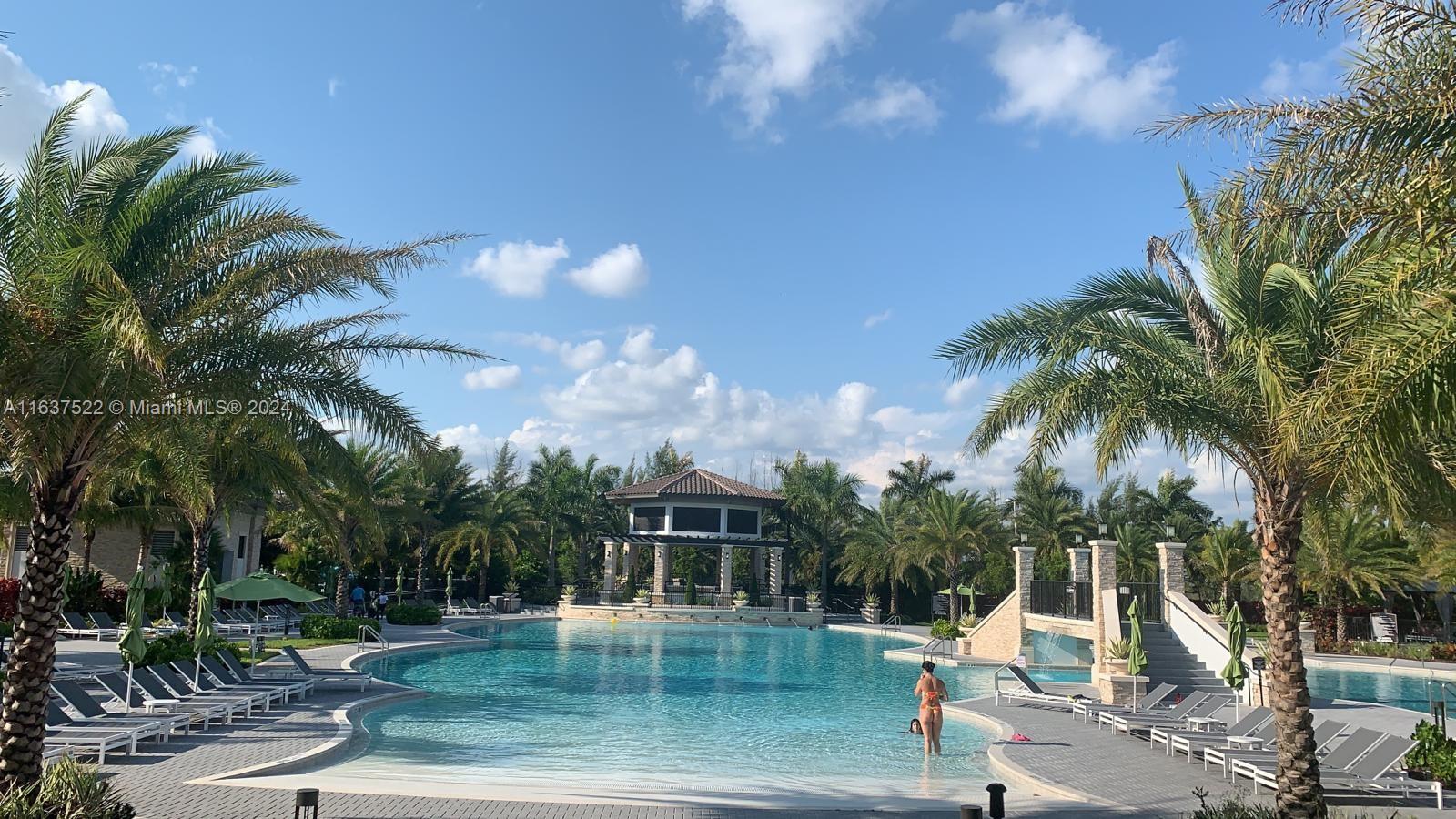 8039 NW 104th Ave # 2