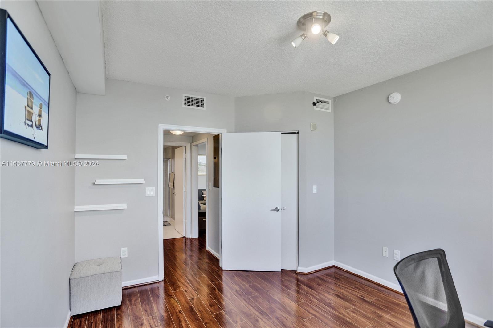 18800 NE 29th Ave # 804