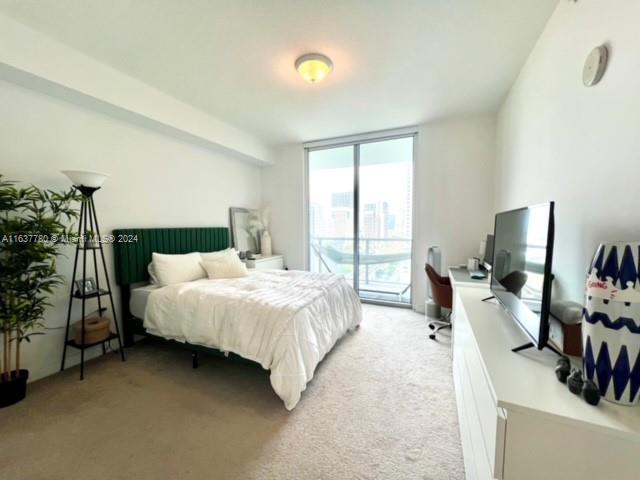 79 SW 12th St # 2010