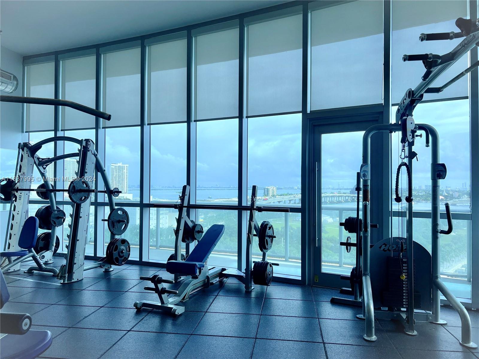 888 Biscayne Blvd # 3211