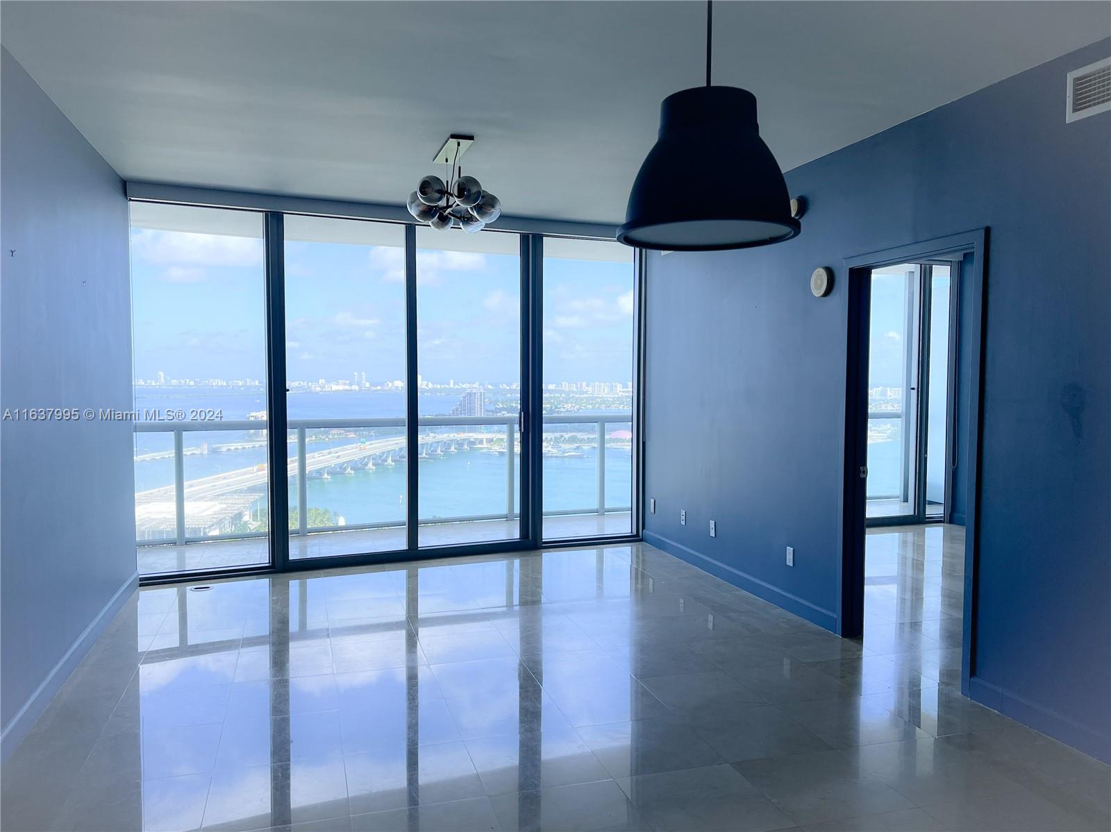 888 Biscayne Blvd # 3211