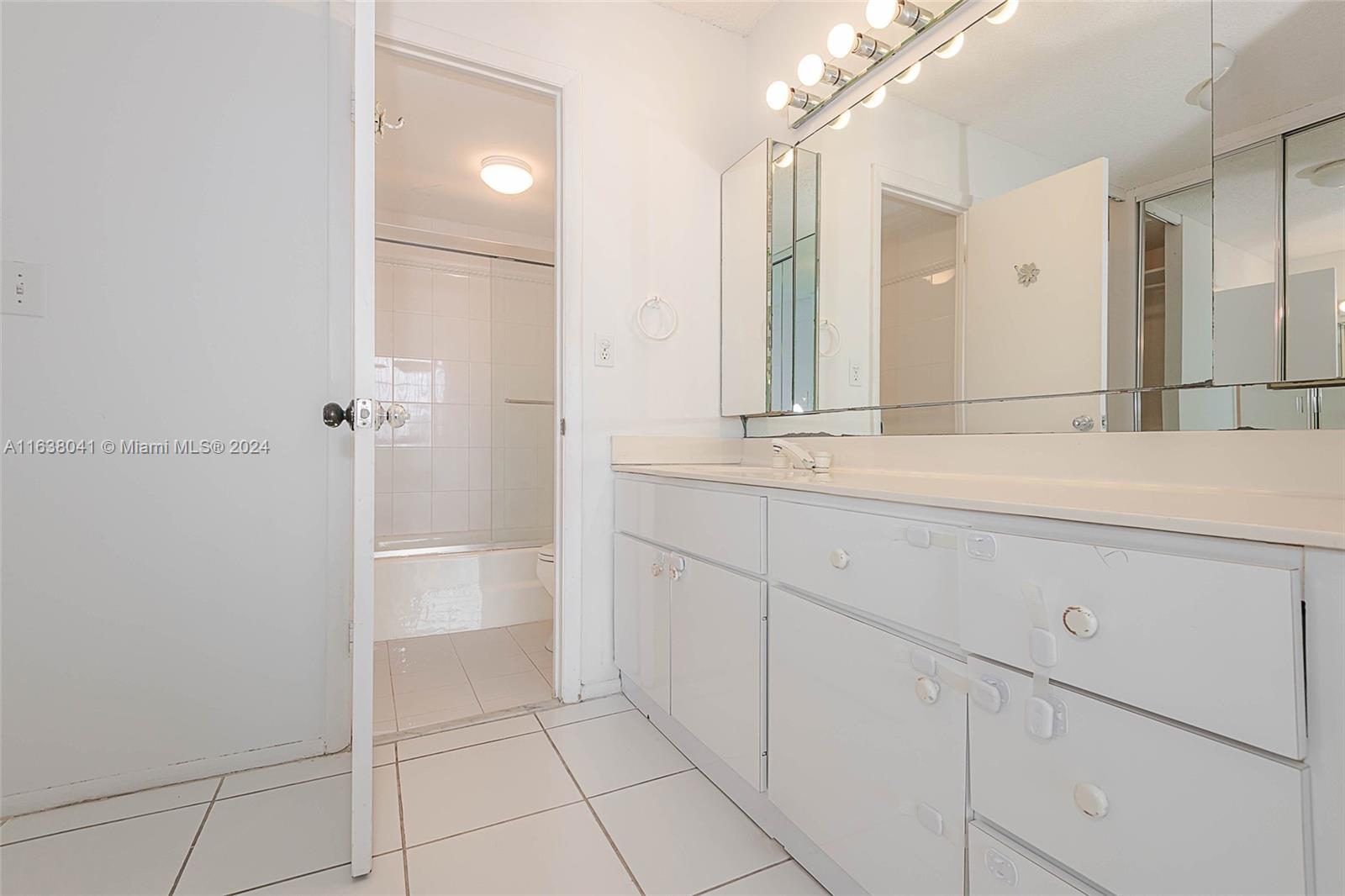 150 Ocean Lane Dr # 10H