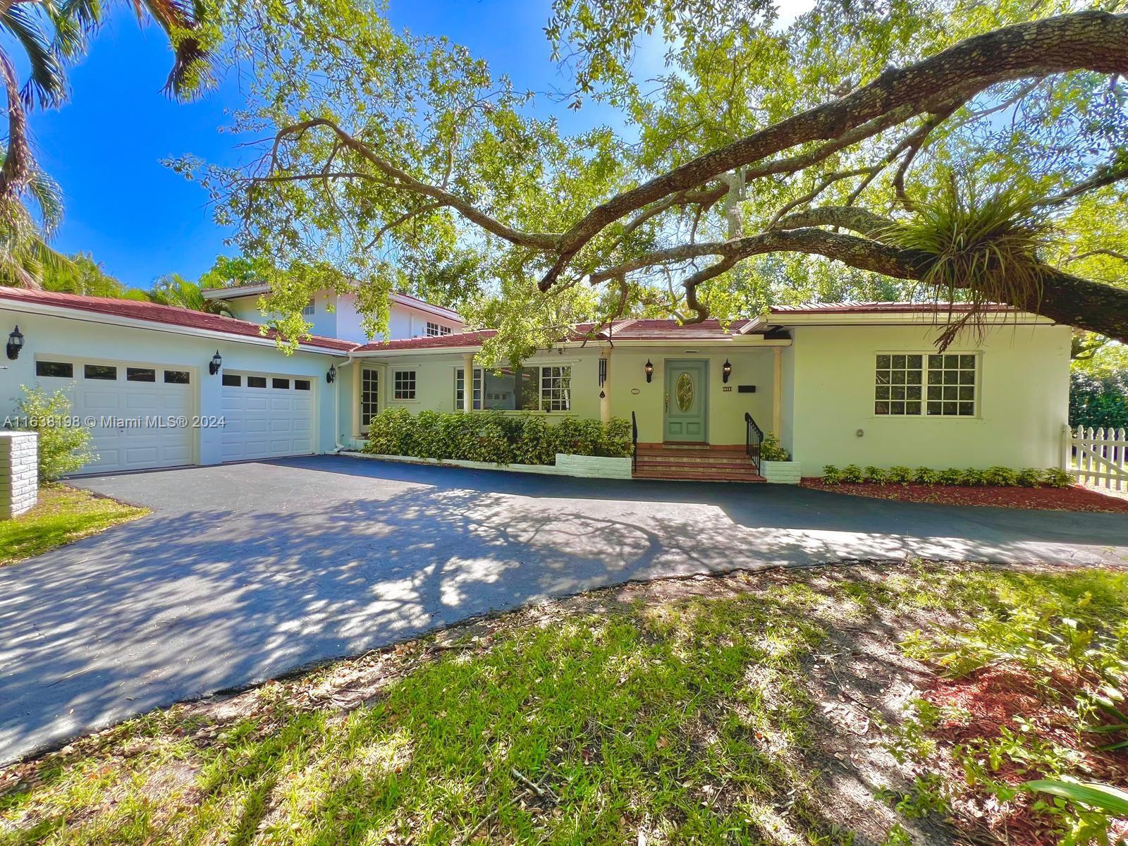 5209 Riviera Dr # 5209