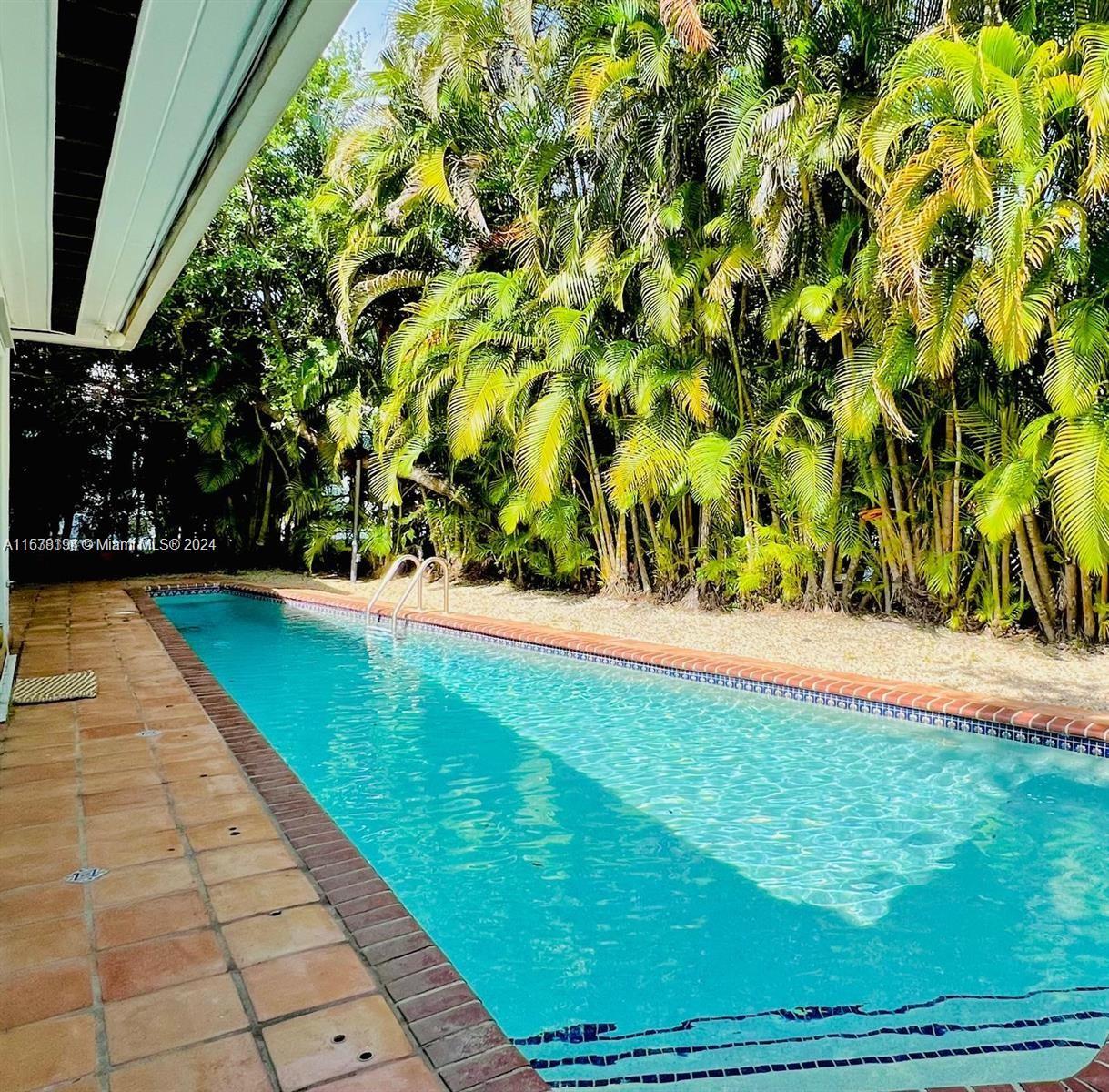 5209 Riviera Dr # 5209