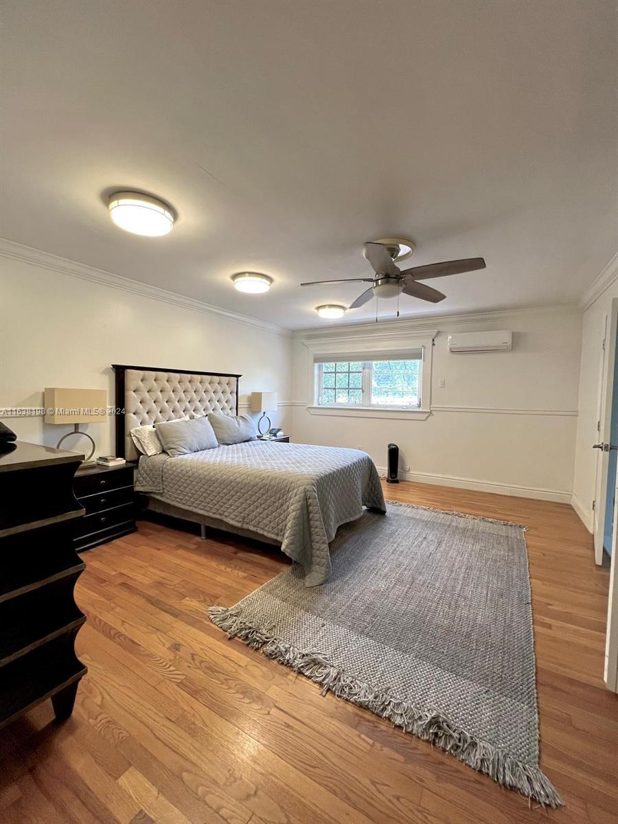 5209 Riviera Dr # 5209