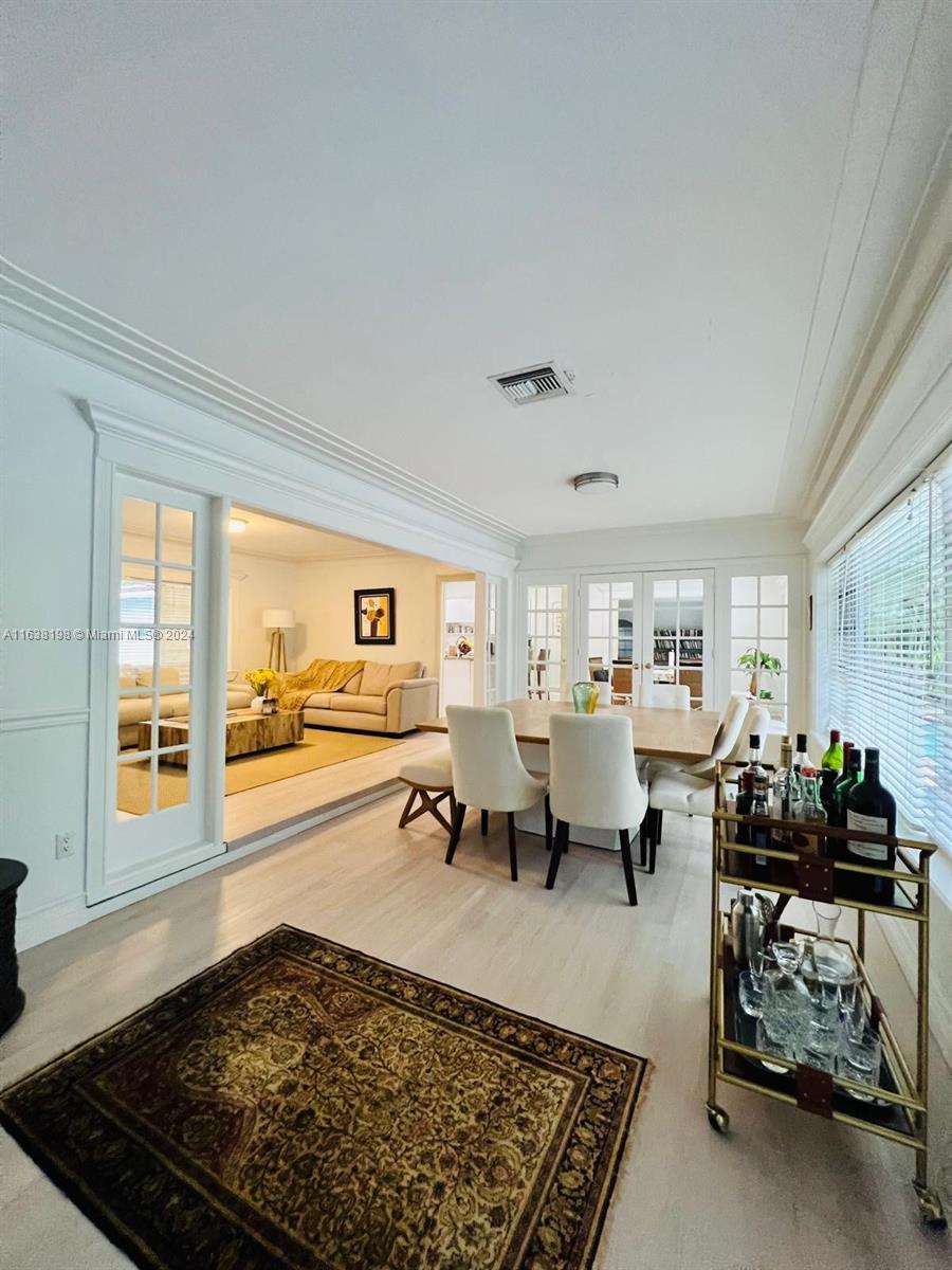 5209 Riviera Dr # 5209