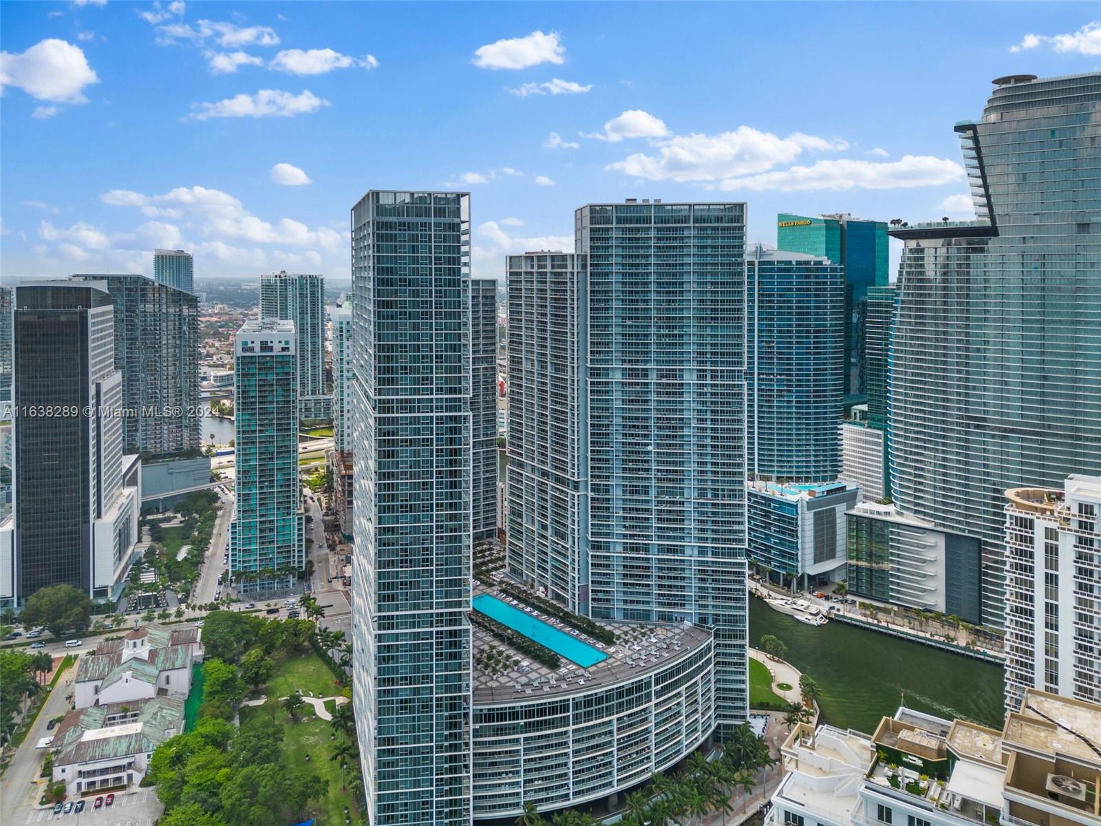 475 Brickell Ave # 2812