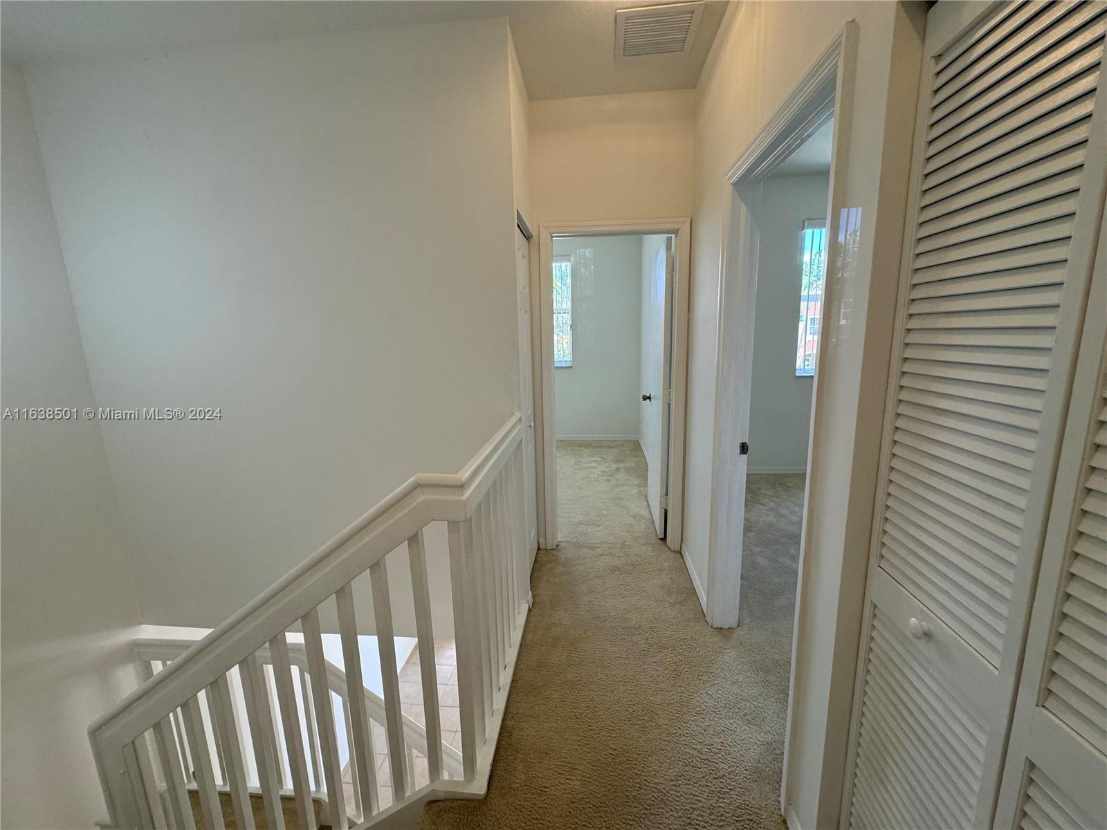 960 SW 143rd Ave # 2204