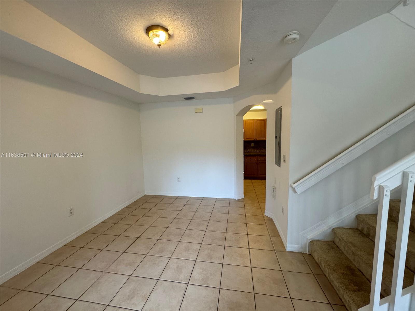 960 SW 143rd Ave # 2204