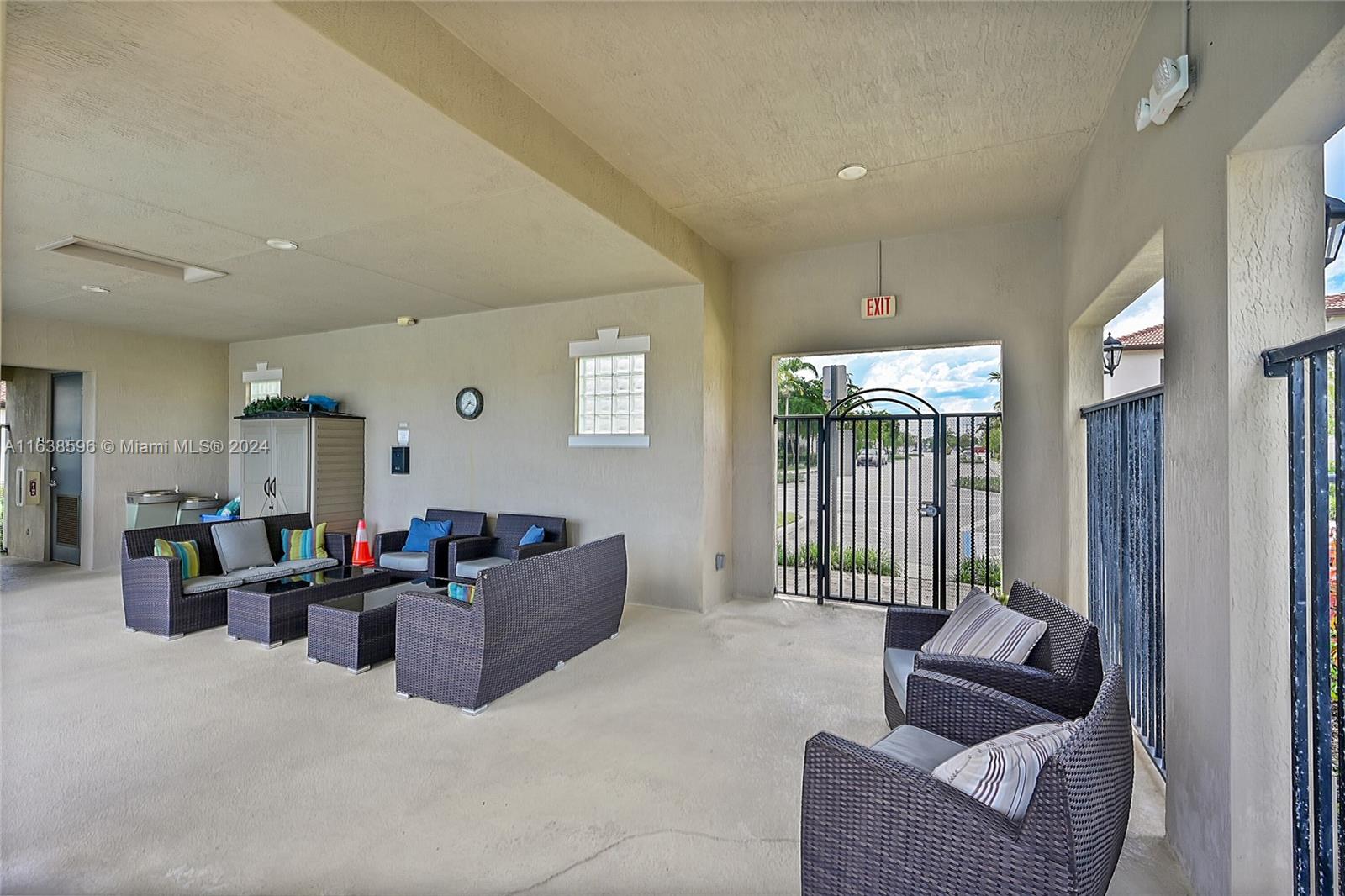 4204 N Dixie Hwy # 4