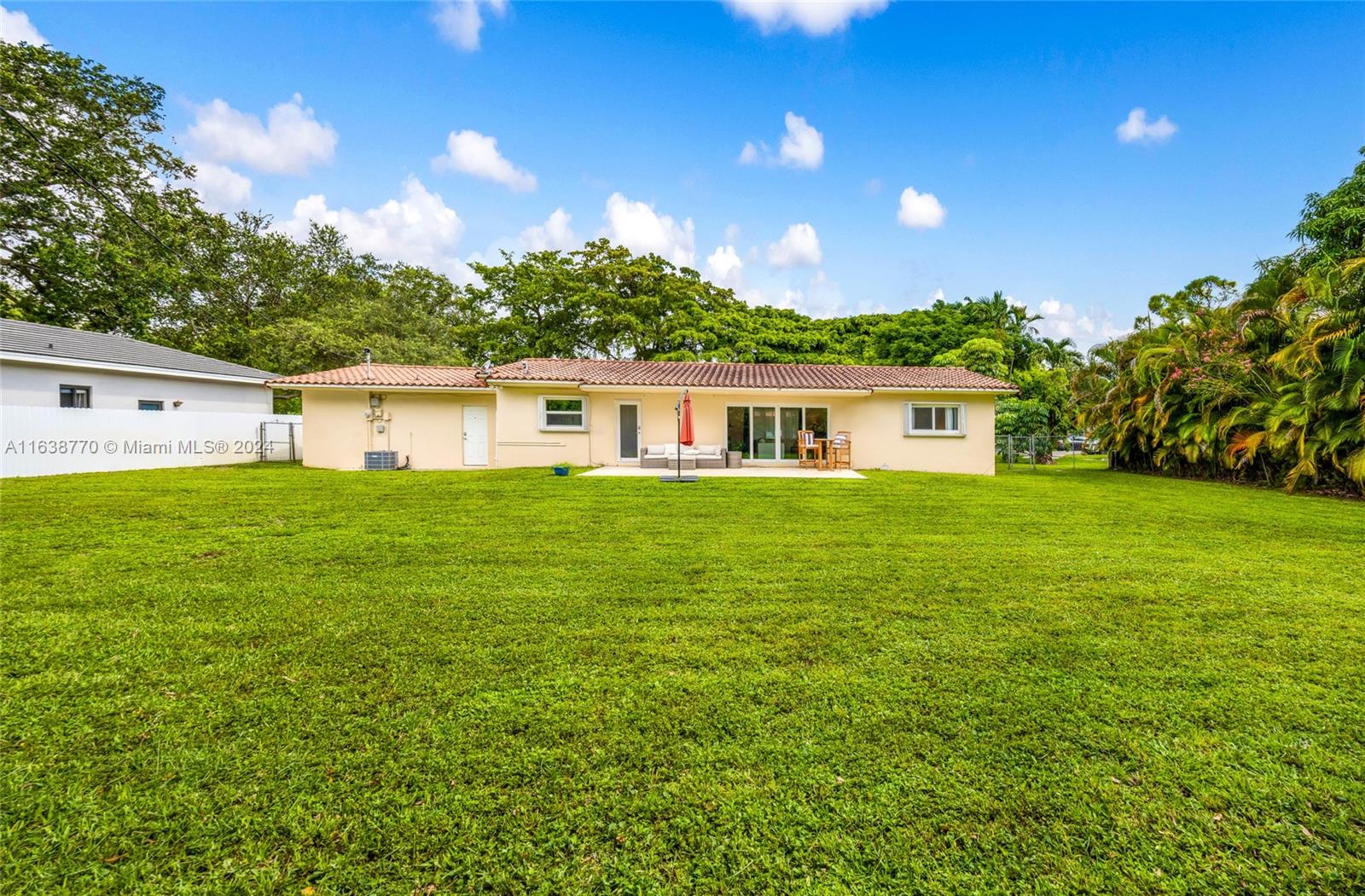 160 NW 92nd St