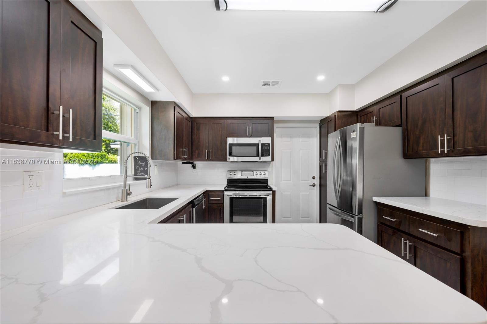 160 NW 92nd St