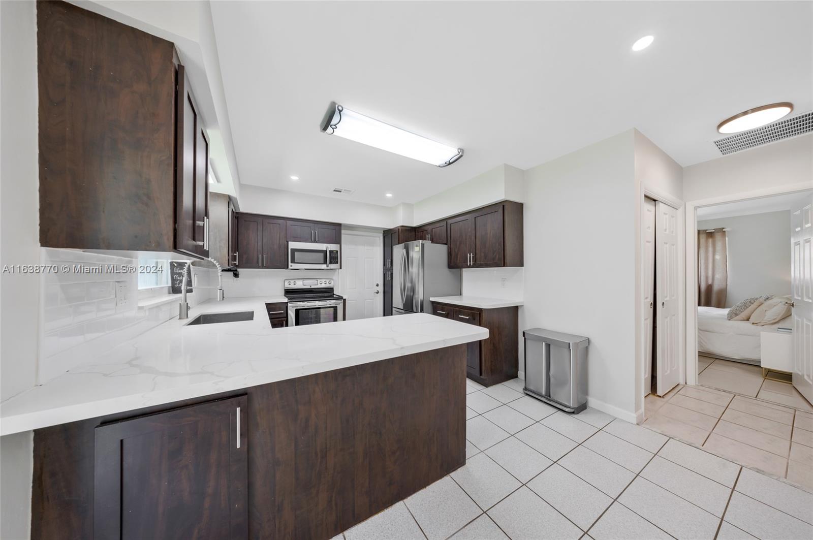160 NW 92nd St