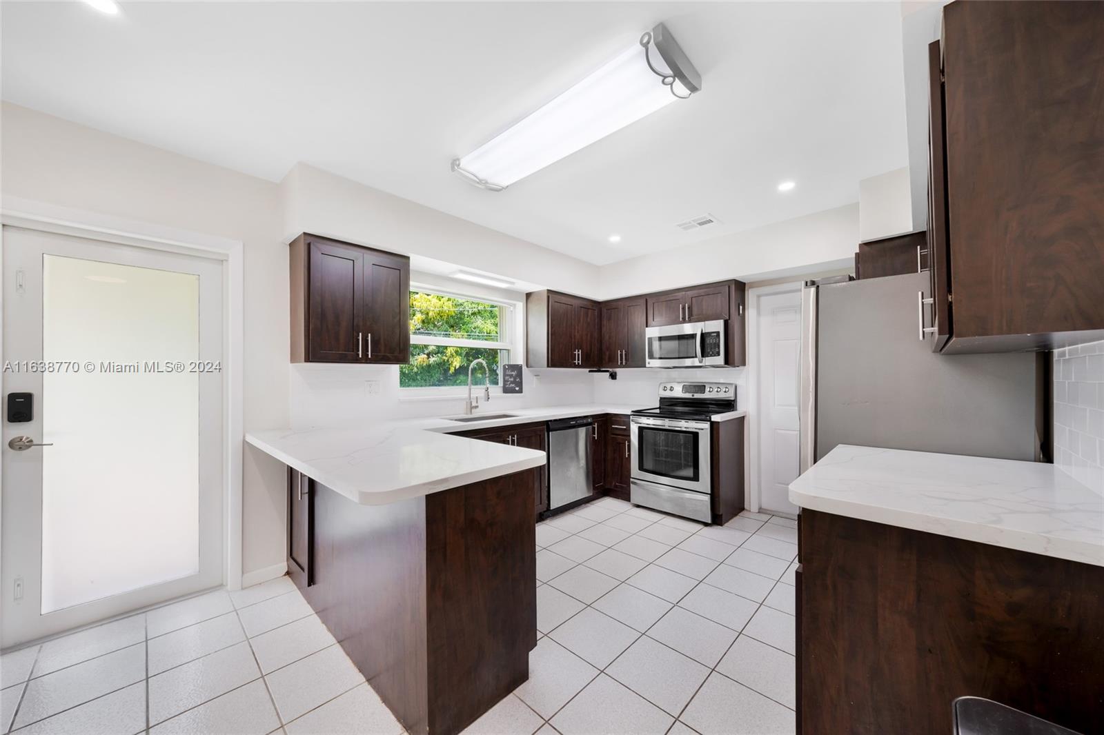 160 NW 92nd St