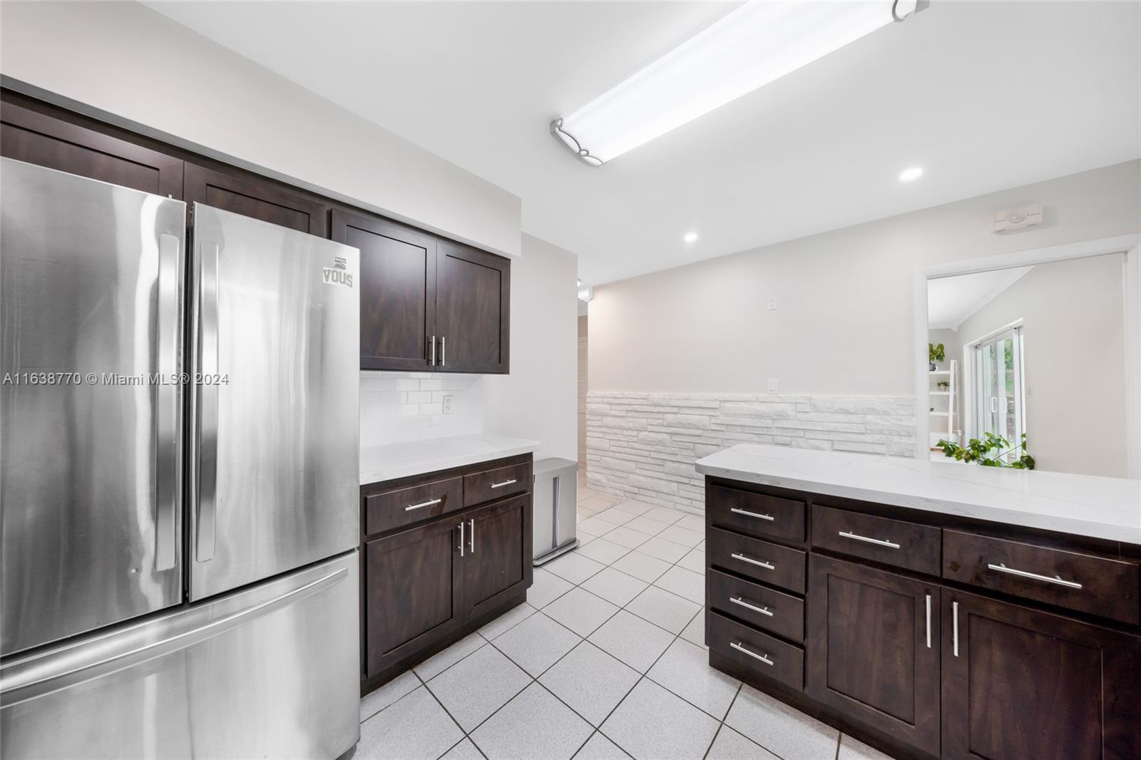 160 NW 92nd St