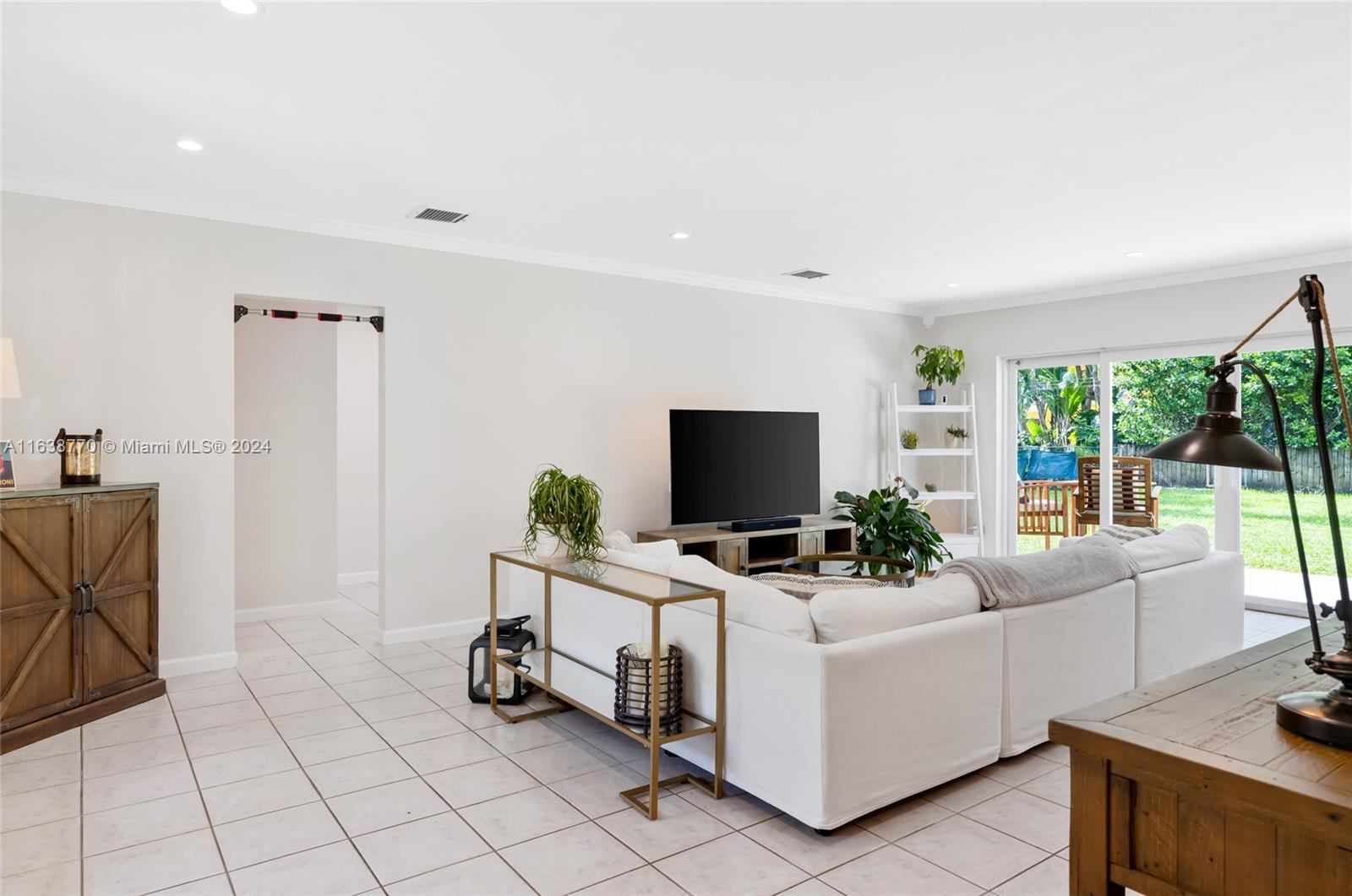 160 NW 92nd St