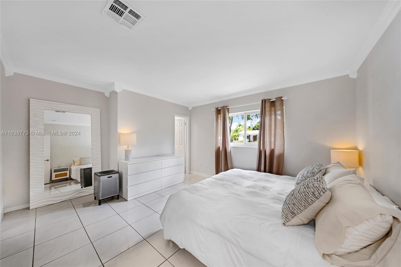160 NW 92nd St