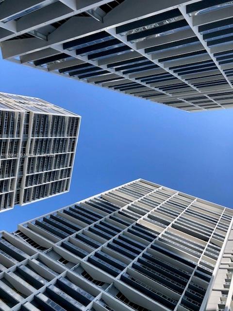495 Brickell Ave. # 3106