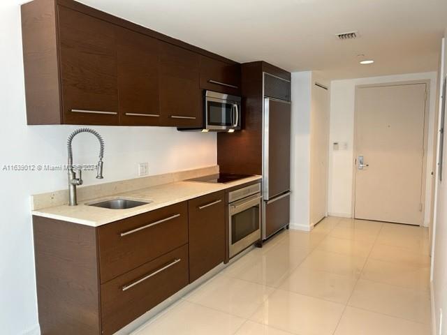495 Brickell Ave. # 3106