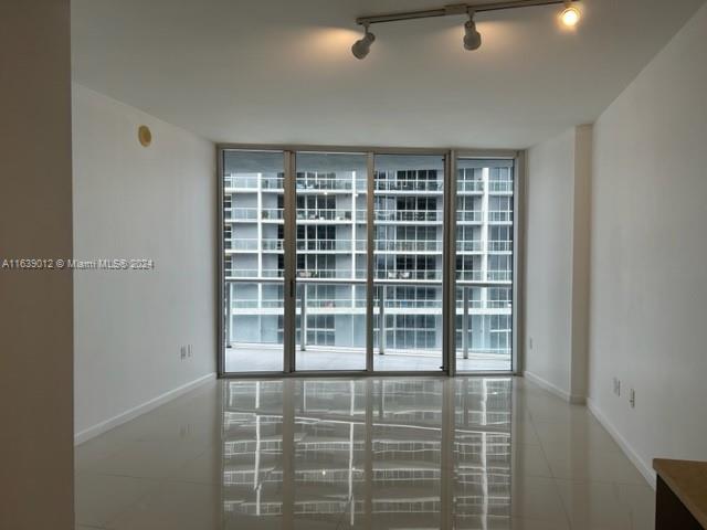 495 Brickell Ave. # 3106