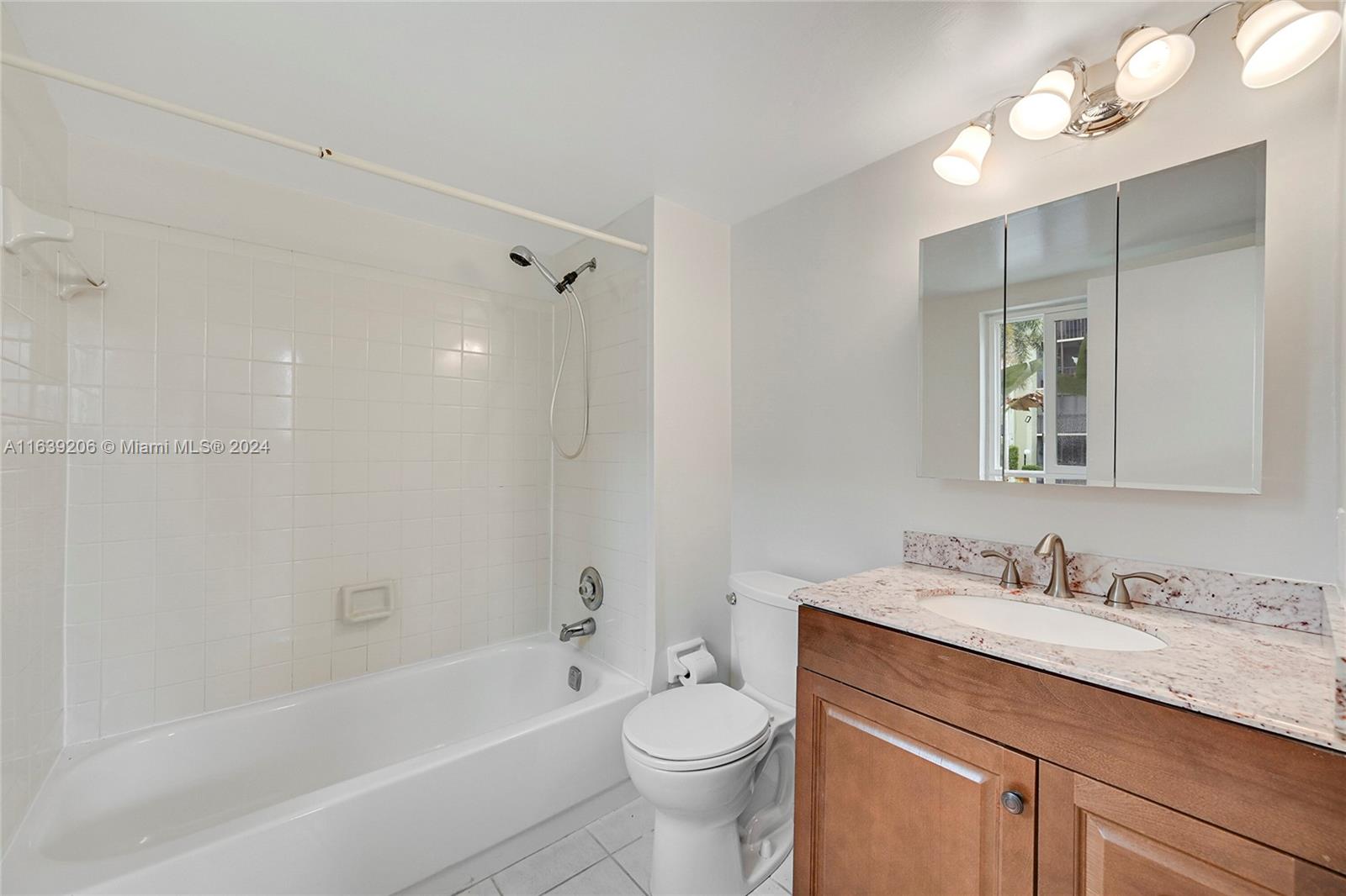 5431 NE 25th Ave # 104B